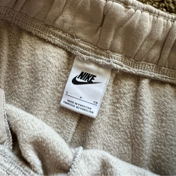 Nike Barrel Leg Sweatpants - Light Tan - Picture 4 of 10
